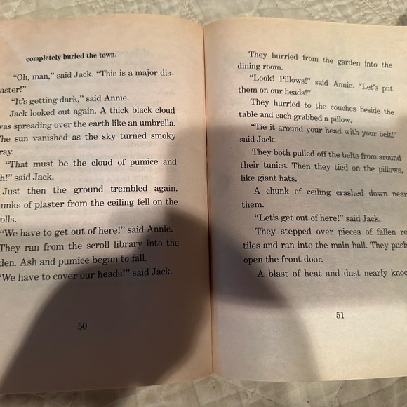 Vacation under the volcano- Magic tree house #13 - Picture 9 of 12